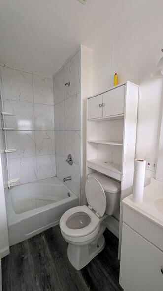 Building Photo - 191 S Meade St