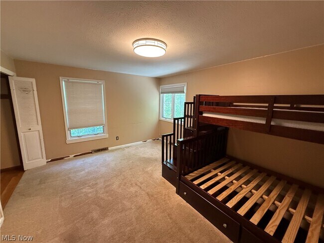 Building Photo - 6803 Cranbrook Dr