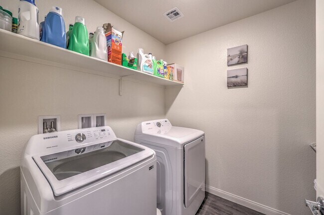 Building Photo - 6816 Citron Mist Ct