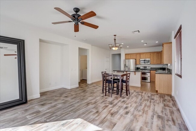 Building Photo - 10948 Positano St