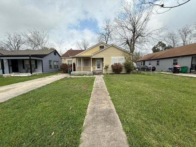 Building Photo - 500 Scott St