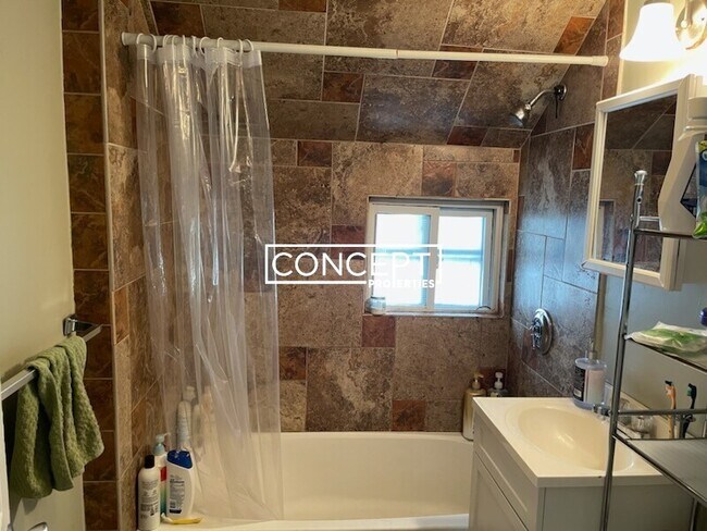 Building Photo - 12 Shepherd Ave