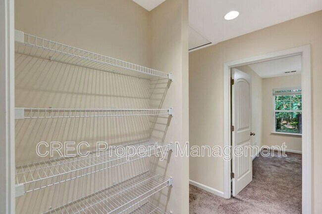Building Photo - 140 Buchanan Cir