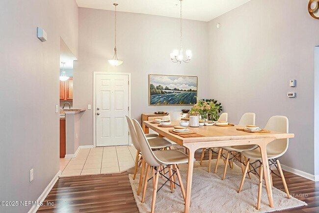 Building Photo - 6860 Skaff Ave