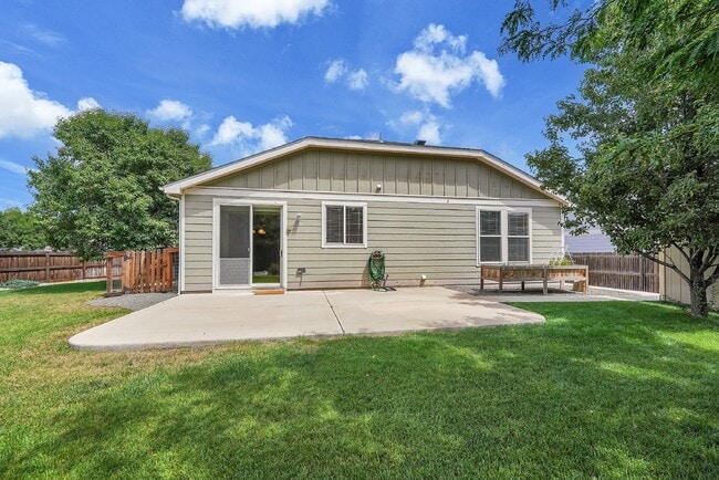 Building Photo - $2,695.95 - 3 bed, 2 bath in Lochbuie with a Large Backyard and In Unit Laundry!