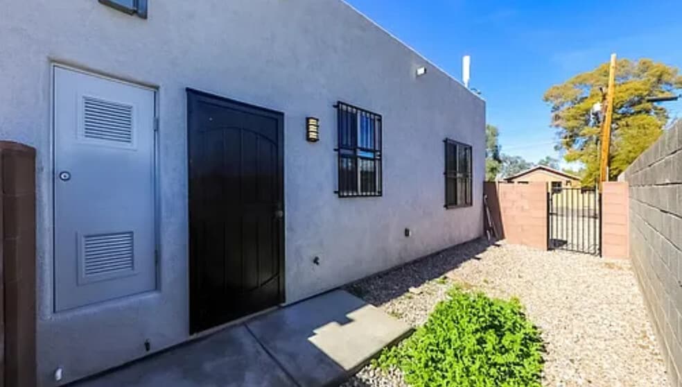Primary Photo - 306 E Yavapai Rd
