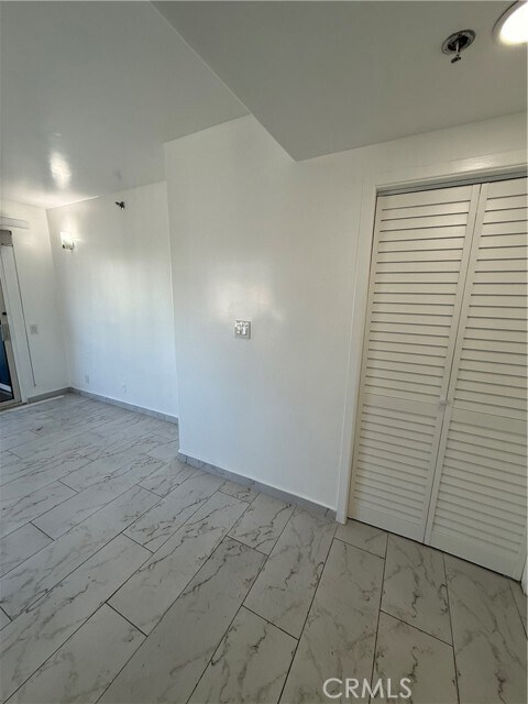 Building Photo - 525 E Seaside Way