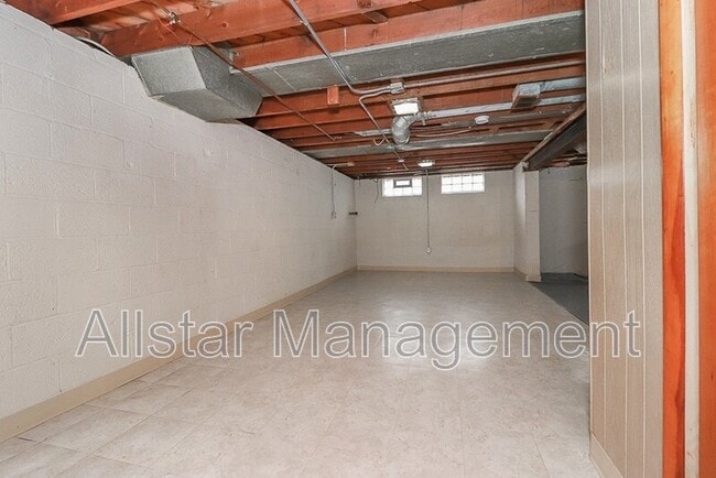 Building Photo - 6207 Gerald Ave