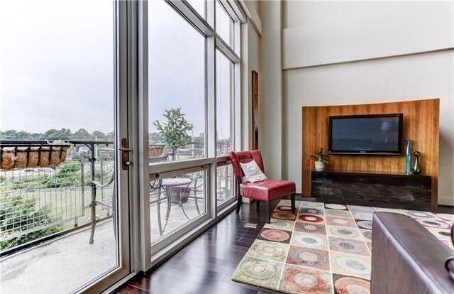 Building Photo - 1133 Metropolitan Ave