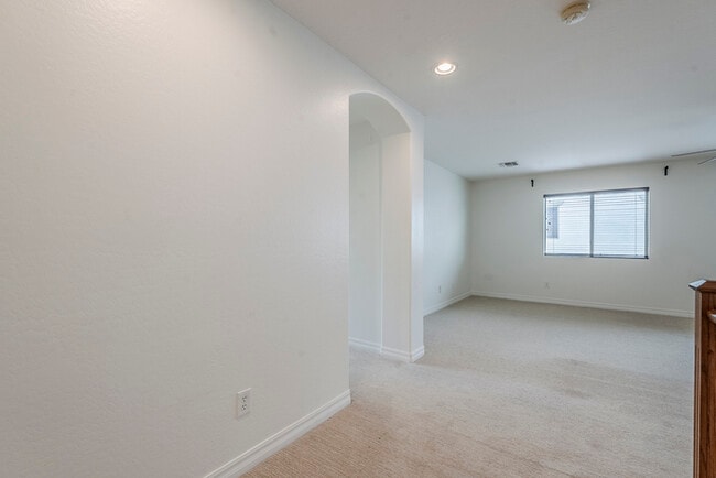 Building Photo - 2744 E Donato Dr