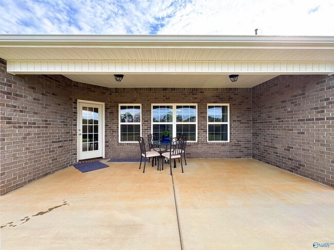 Building Photo - 3108 Henry Rd SE