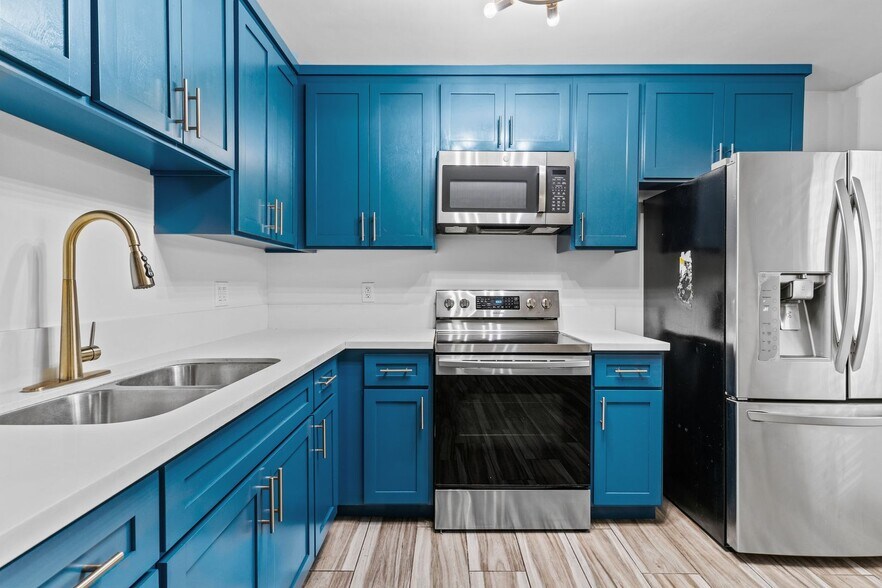 Building Photo - 1332 Walnut Ave