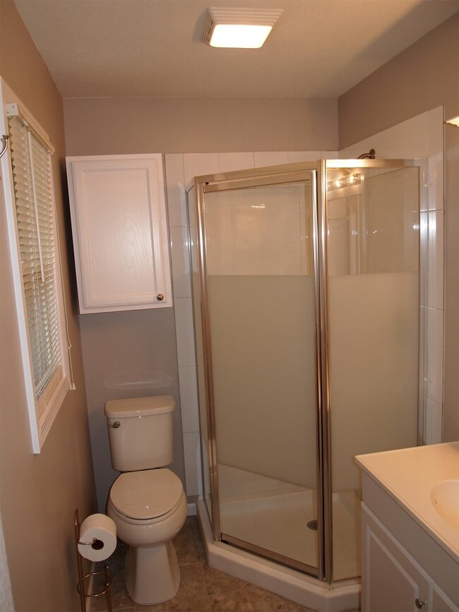 Building Photo - 10600 Church Rd