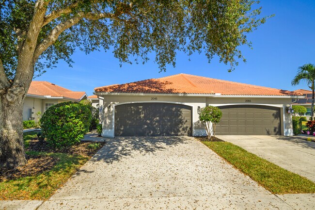 Building Photo - 2056 Crestview Way