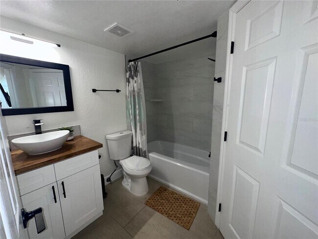 Building Photo - 2216 Grand Cayman Ct