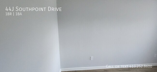 Building Photo - 44 Southpoint Dr