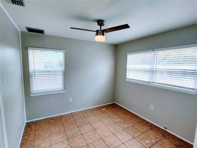 Building Photo - 1336 60th St S