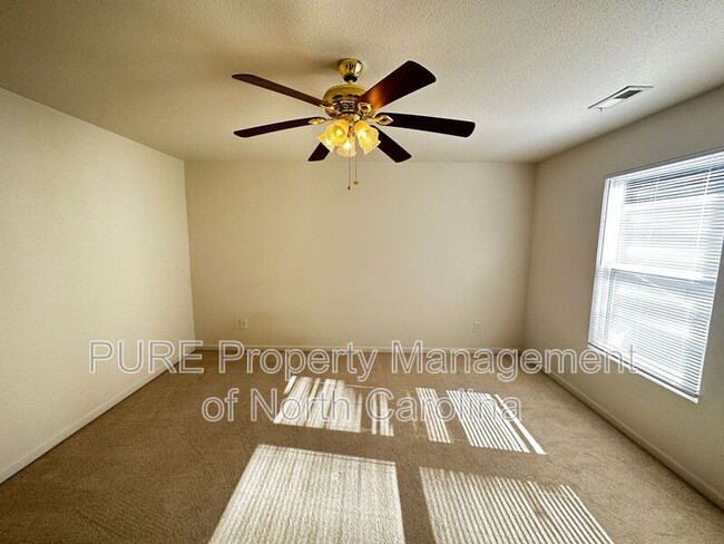 Building Photo - 723 Skywatch Ln