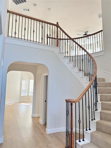 Building Photo - 8339 Davis Dr
