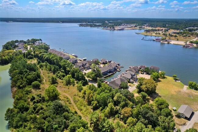 Building Photo - 356 Old Aqua Landing W
