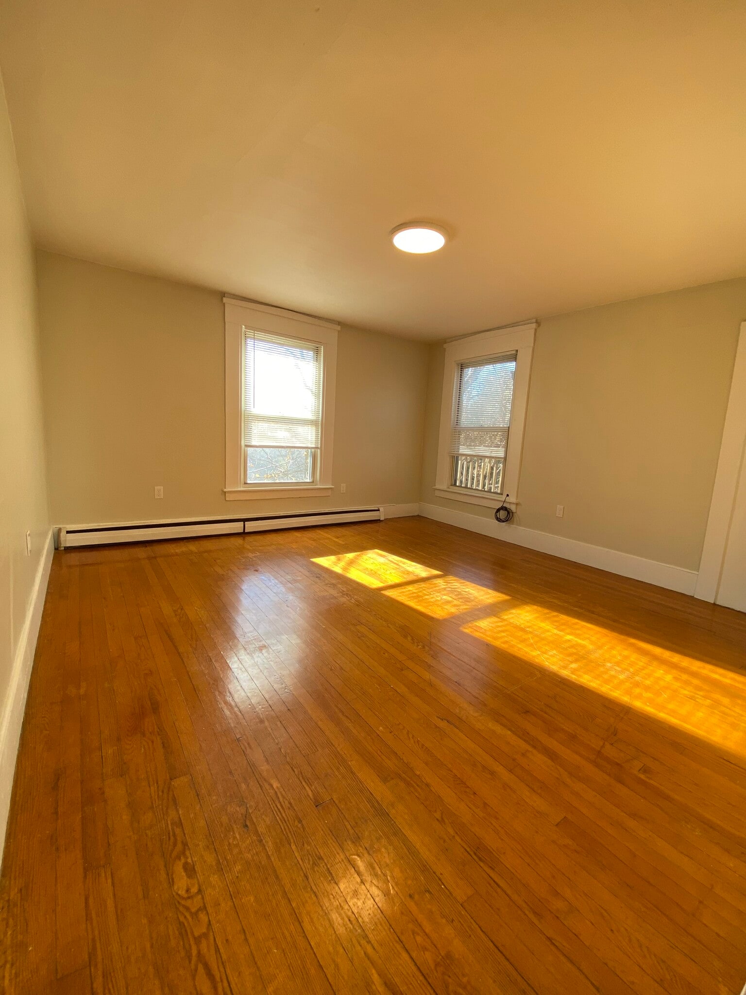 Living Room - 106 Chapman St