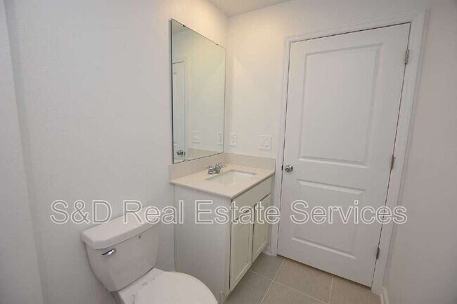 Building Photo - 2216 Rock Dr