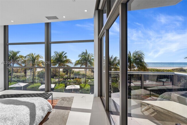 Building Photo - 5875 Collins Ave
