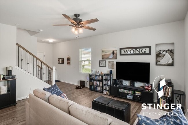 Building Photo - 19 Seneca Wy