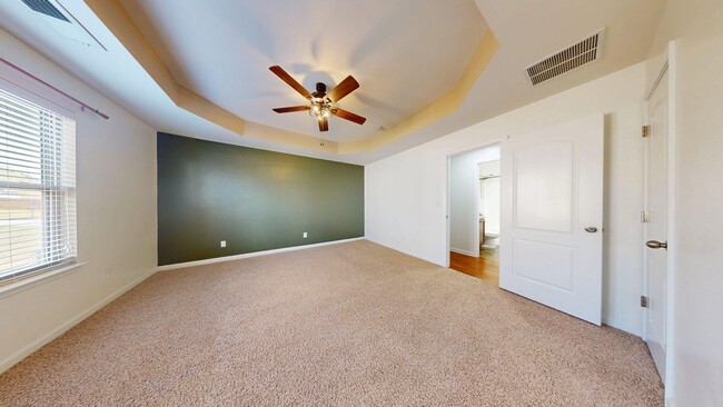 Building Photo - AVAILABLE NOW! Cozy 3 bed, 2 bath home in Wyndham Gates!