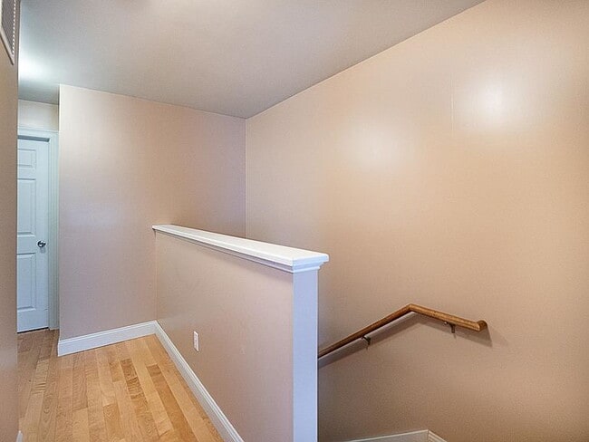 Building Photo - "Spacious 3-Bedroom Haven with 3 Full Baths in Charming Hinesburg!"