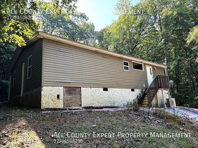 Building Photo - Modular Home Backs to Lake Lanier