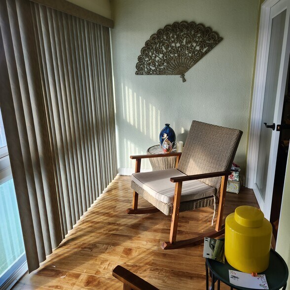 Sunroom - 3500 W Manchester Blvd