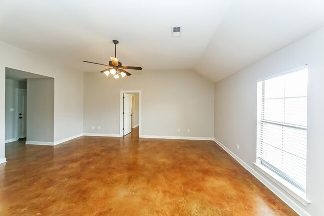 Building Photo - 5751 Broadway Dr W