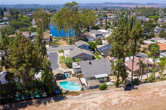 Building Photo - 24585 Overlake