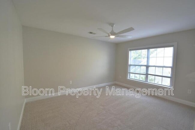 Building Photo - 8566 Royal Palm Ln