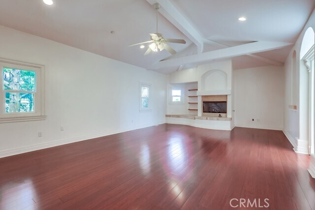 Building Photo - 512 N Juanita Ave