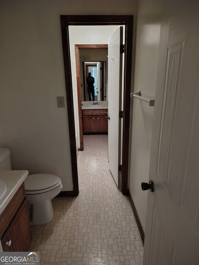 Building Photo - 7045 Brentwood Ct