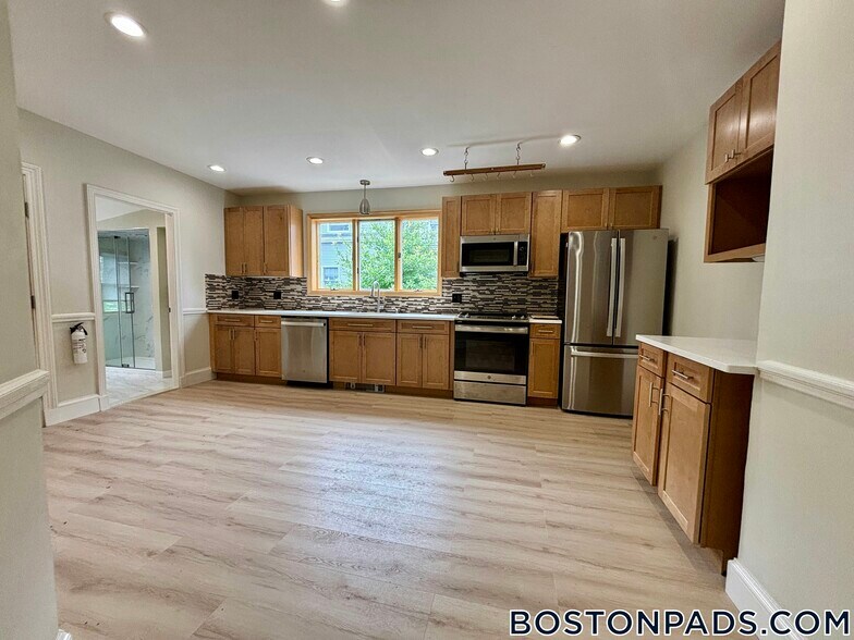 Building Photo - 48 Shannon St