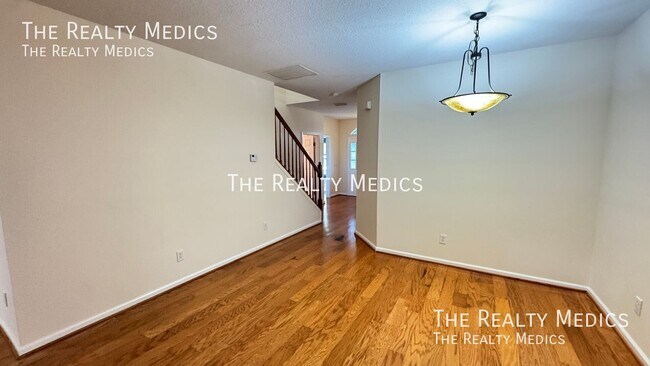 Building Photo - 626 Fern Lake Dr