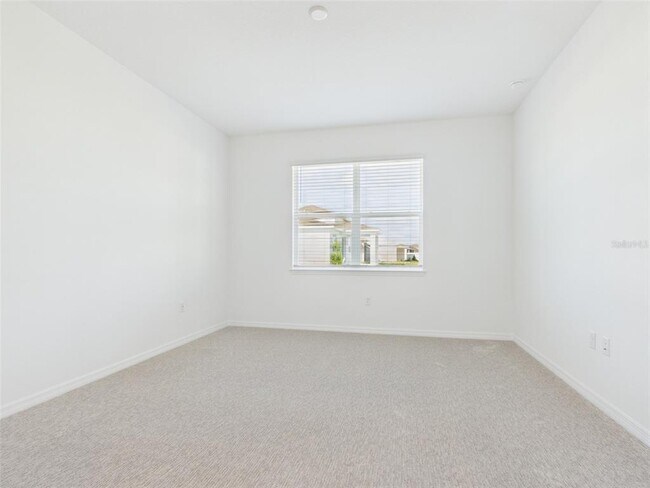 Building Photo - 5824 SW 70th Ave