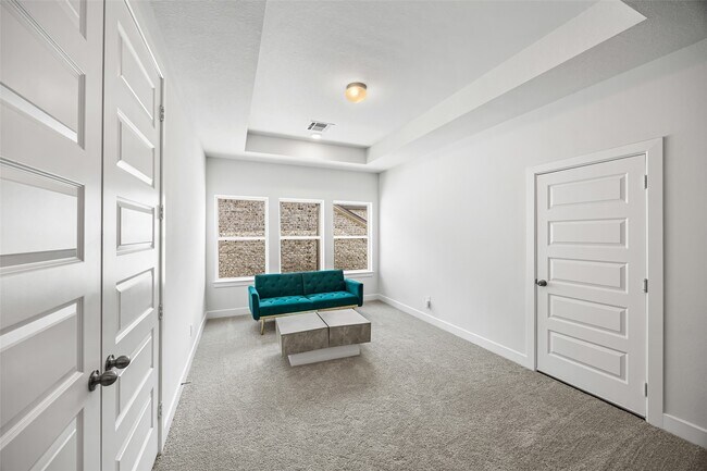 Building Photo - 29024 Red Lp Dr