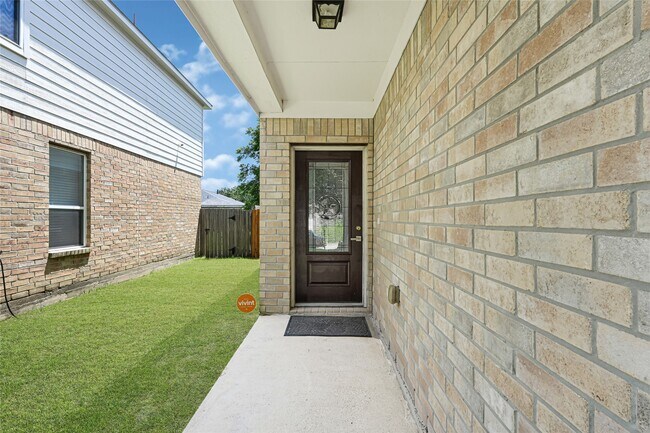 Building Photo - 1827 Macondray Dr