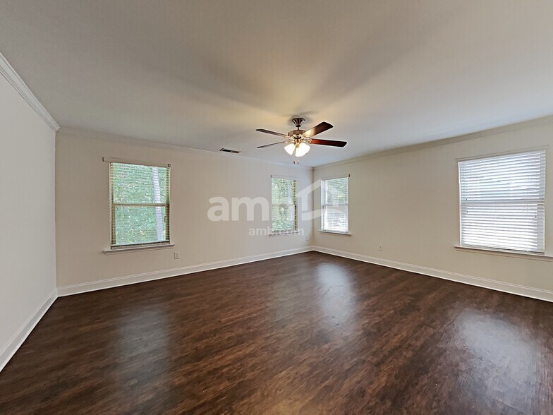 Building Photo - 453 Juniper Bluff