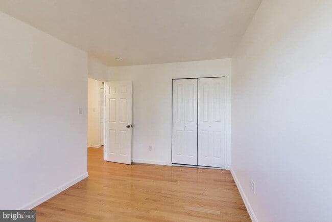 Building Photo - 16 Orchard Dr