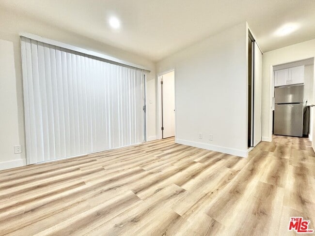 Building Photo - 1784 N Sycamore Ave