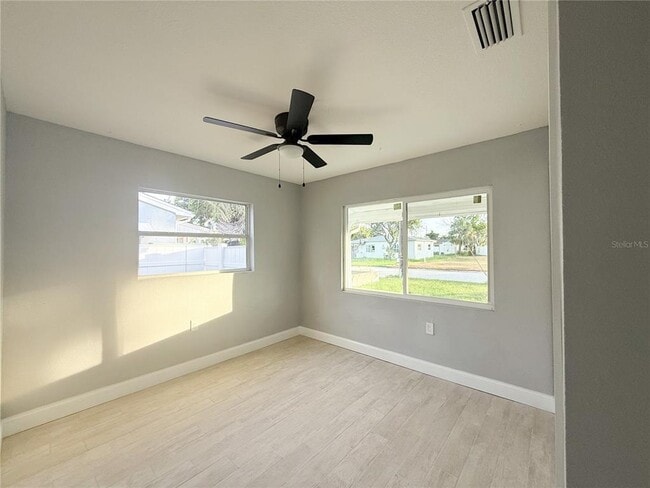Building Photo - 14000 Miramar Ave