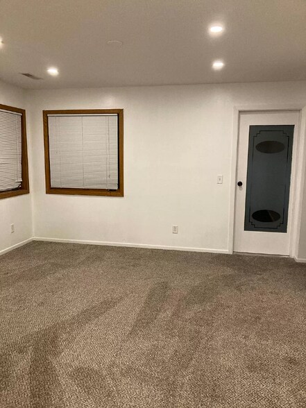 Building Photo - 1782 Ames Pl E