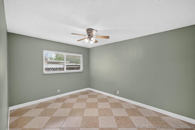 Building Photo - 241 NW 49th St