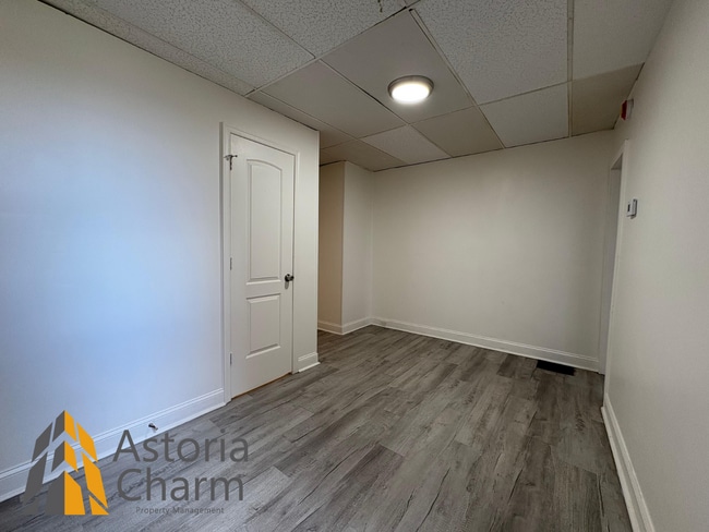 Building Photo - Updated 4 BR Home with Spacious Yard & Pre...