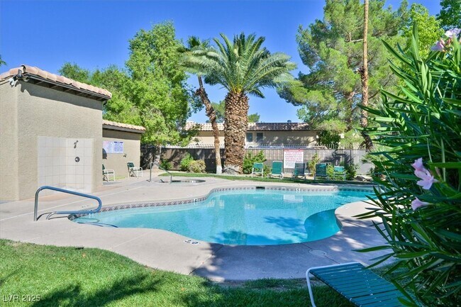Building Photo - 1802 Plum Ct